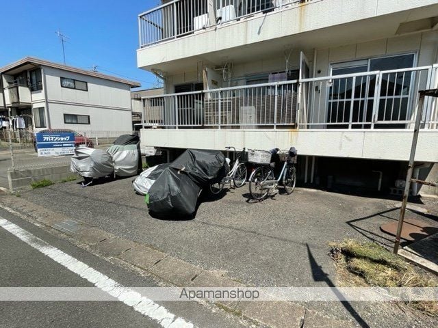 ジュネス・サジのその他写真