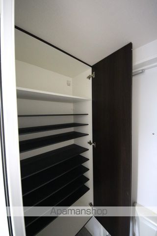 シャルールの内装写真