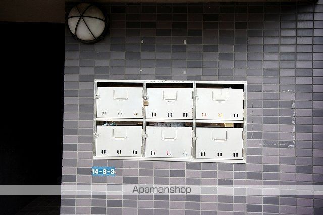 エスパ・ソレアード Aの玄関写真