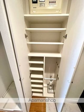 レジディア杉並方南町[1K/26.68m2]の収納