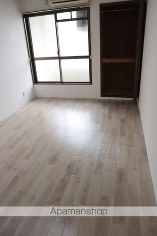 ミドゥスジ堺の内装写真