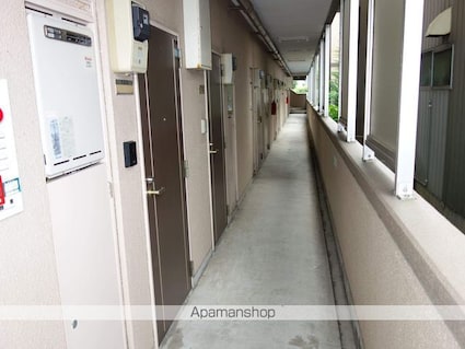 イーマックス柏崎[2LDK/60.6m2]の共用部3