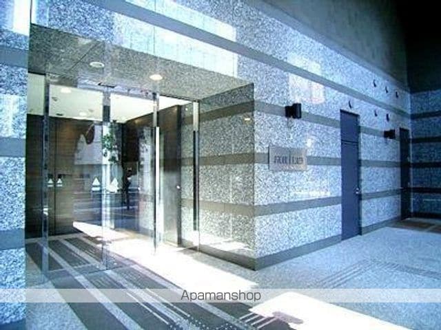 パークキューブ愛宕山タワーの玄関写真