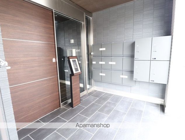 D’プレイス 八王寺の玄関写真