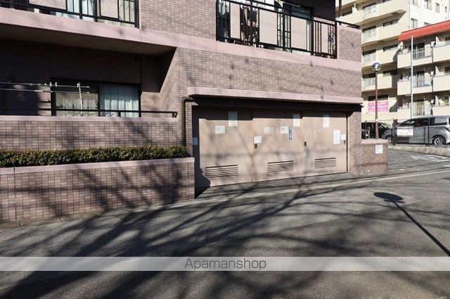 グランディス新八柱の外観写真