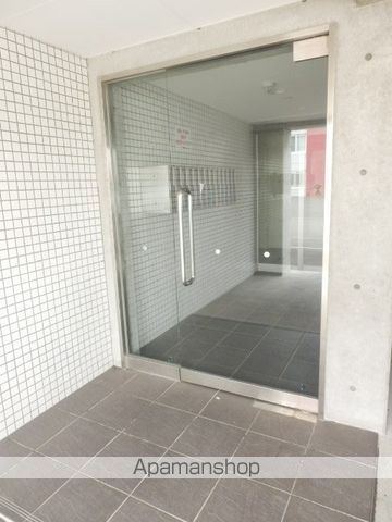 ロコベルソ月寒東の玄関写真