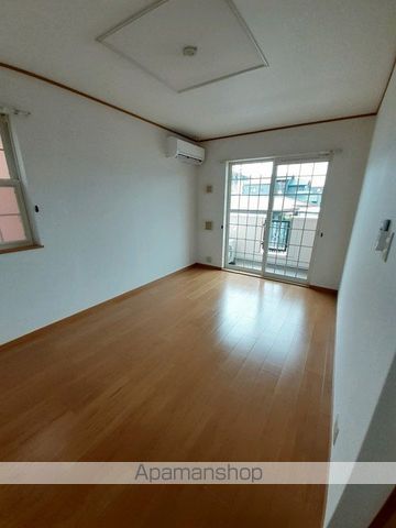 ラフレシールIIIの内装写真