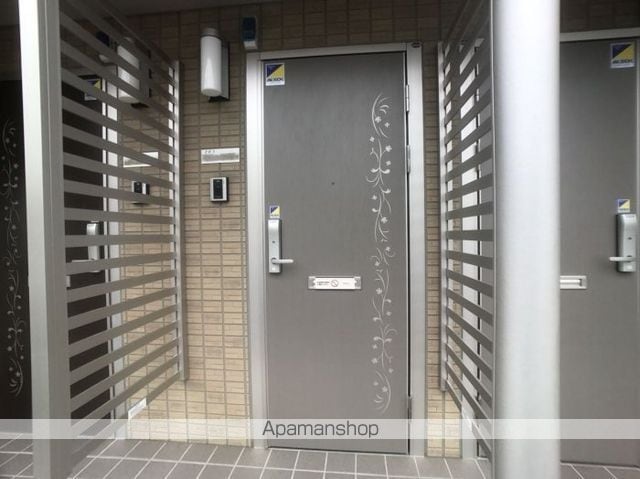 グレイスコート雅 Aの玄関写真