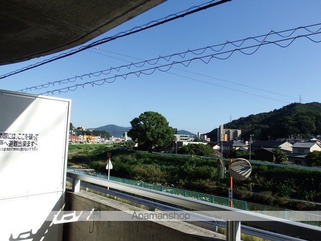 バザレビルの内装写真