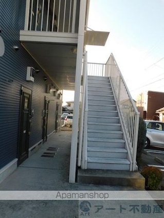 ジェルメ・メジェール山越[1K/26.11m2]のエントランス1