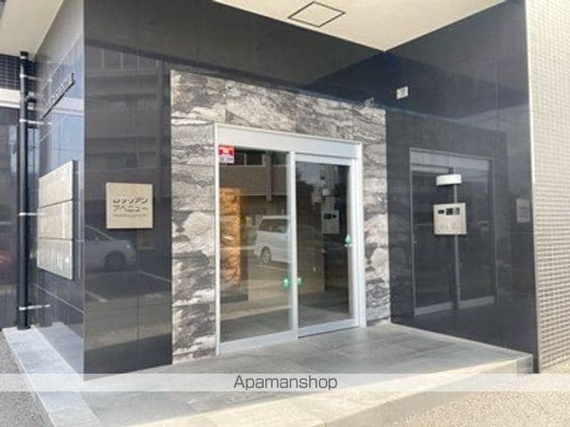 ロザリアンアベニュー南熊本の玄関写真