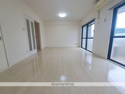 ＫＢコート本町２[1DK/44m2]のリビング・居間