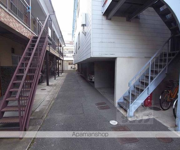 片山ハイツの玄関写真