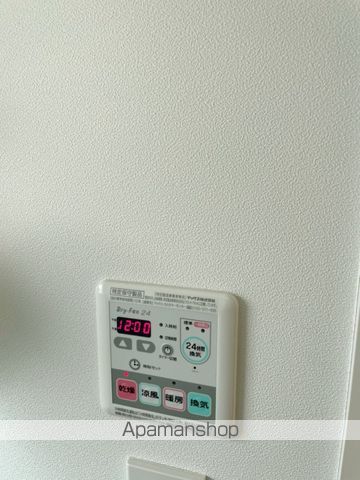 EVA TAKARAMACHIの内装写真
