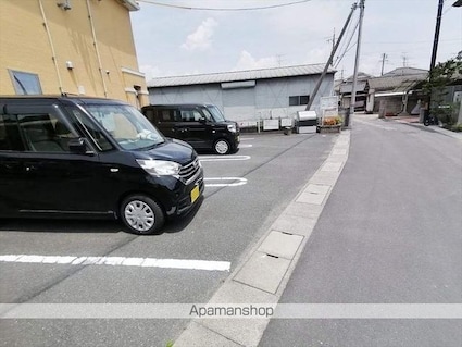 アリエスセレネ[1LDK/43.8m2]の駐車場2