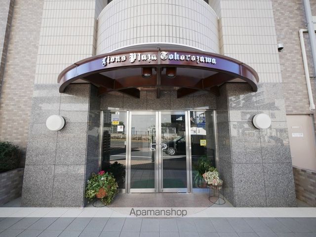 ライオンズプラザ所沢の玄関写真
