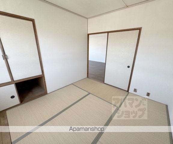ファミール伏見 B棟の内装写真
