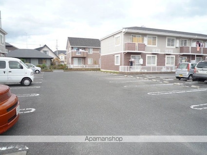 エメ　シャンブルⅠ[3DK/65.17m2]の駐車場