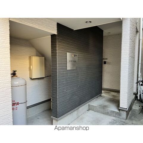 アイビス白壁の玄関写真