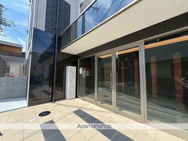 ソリティア桃谷の玄関写真