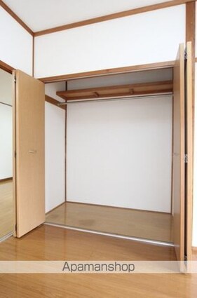 サンハイツ宮前[2LDK/56.8m2]の収納