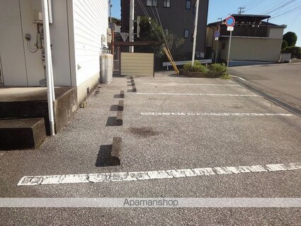 アサヒハイツ[1K/27m2]の駐車場2