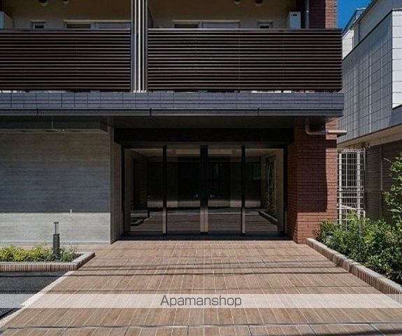 CREATIF三軒茶屋の玄関写真