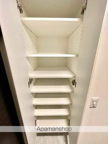 レジディア西小山の内装写真