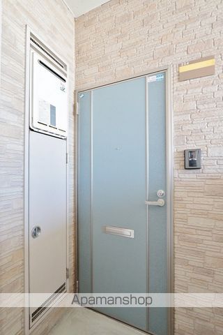 ファミール大原の玄関写真
