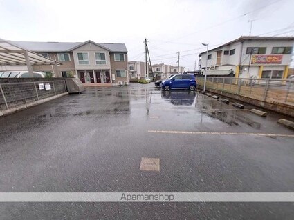 シンフォニーⅦ[2LDK/59.85m2]の駐車場2