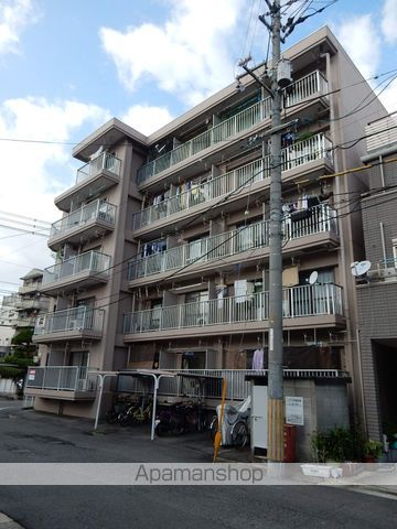 メゾン岡町の玄関写真