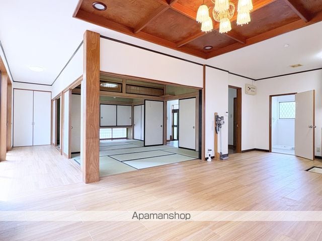 於呂戸建貸家の内装写真