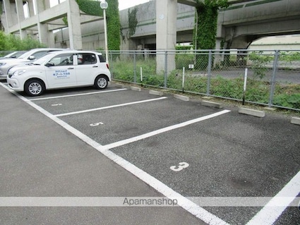 岩手県盛岡市新田町[2DK/38.76m2]の駐車場1