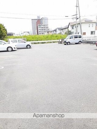 ラゴーア・アネシス　Ⅰ[1R/32.9m2]の駐車場