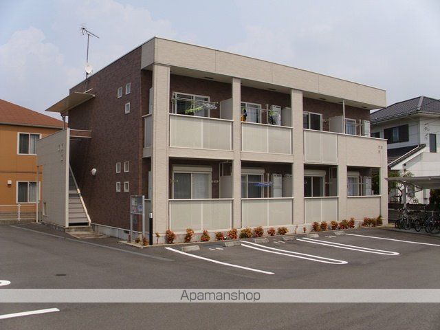イート ハーブIの玄関写真