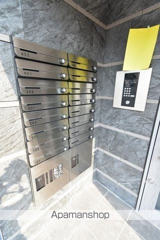 CLAROの玄関写真