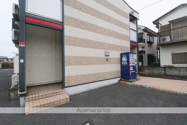 レオパレスポートサイドIIIの玄関写真