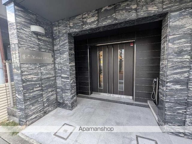 ベルメゾン尾山台駅前の玄関写真