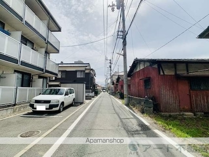 レオパレス雄新ひまわり[1K/19.87m2]の駐車場