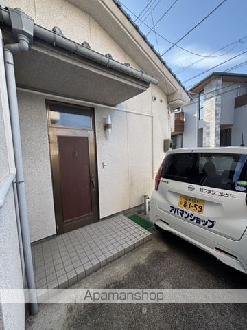 下道貸家IIの玄関写真