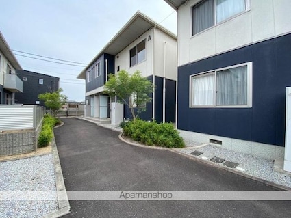 パインテイル　Ａ・Ｂ・Ｃ・Ｄ棟[2LDK/58.54m2]の共用部4