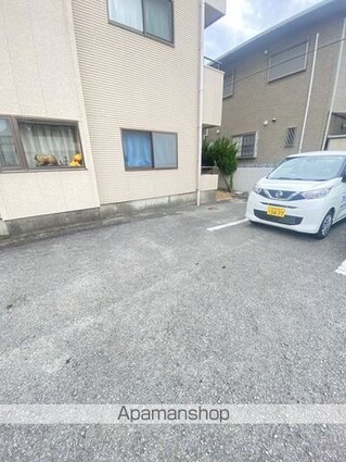 和歌山県和歌山市松ケ丘１丁目[3LDK/59.66m2]の駐車場2