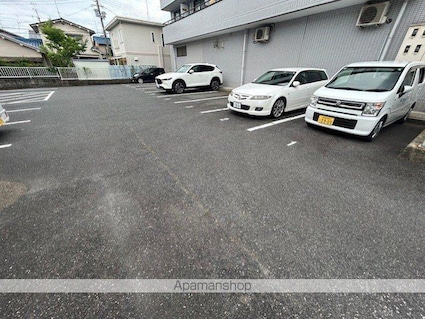 メゾン山口[1K/24.15m2]の駐車場1