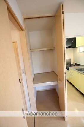 リビングタウン豊成　Ａ棟[1R/32.6m2]の収納