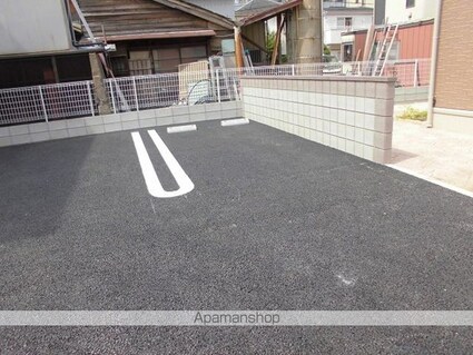 グラン　ベル[1LDK/36.69m2]の駐車場