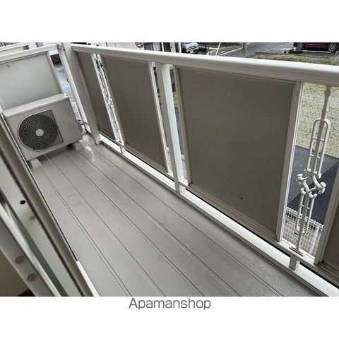 Surplus Three わかばの内装写真