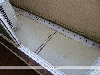 ＣＯＵＲＴ・ＺＥＮ[1R/17.39m2]のバルコニー