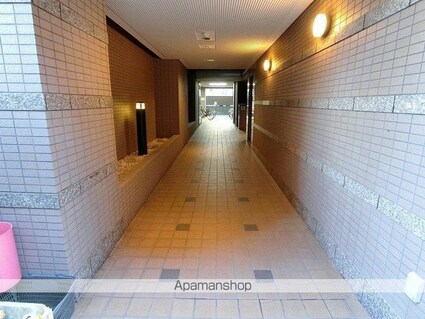 リトル・アージュ[1K/20.7m2]のエントランス