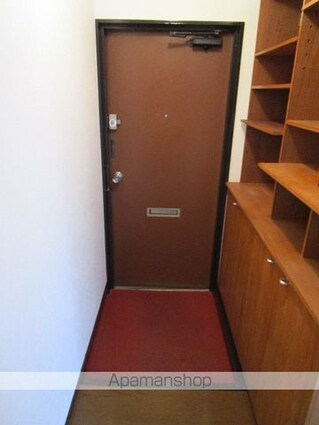 クリスタル山内[1DK/35m2]の玄関