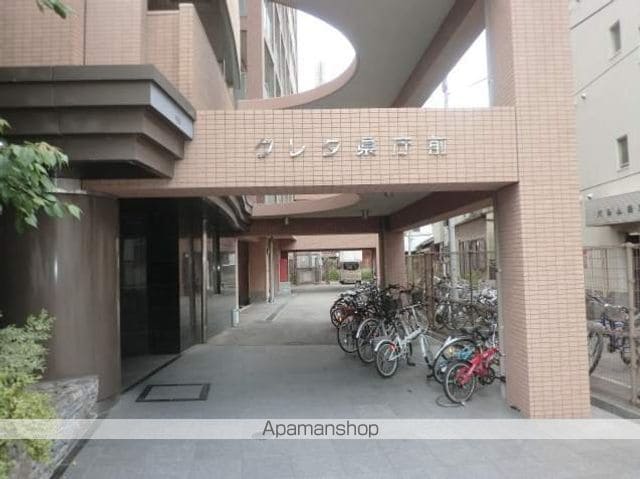 クレタ県庁前の外観写真